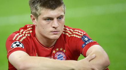 Geknickt. Toni Kroos muss noch etwas aussetzen.