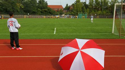Mit 2:0 siegte der Berliner AK am Sonnabend gegen den VfL Auerbach. In der Regel fallen deutlich weniger Tore.