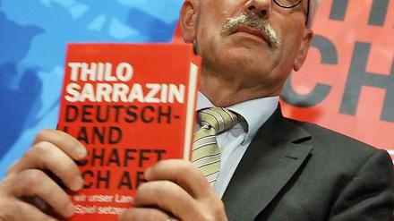 Die SPD hat ihr umstrittenes Mitglied bislang nicht "abgeschafft". Ein Parteiausschluss scheiterte 2011.