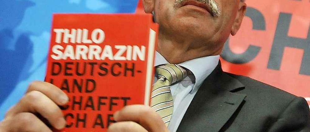 Die SPD hat ihr umstrittenes Mitglied bislang nicht "abgeschafft". Ein Parteiausschluss scheiterte 2011.