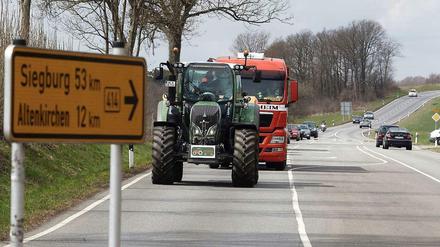 Landstraßen sind gefährlicher, als die meisten Fahrer glauben.