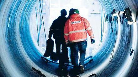 Wasserbetriebe. Im vergangenen Jahr kaufte das Land Berlin einen Anteil von 25 Prozent an dem Versorger vom Energiekonzern RWE zurück. Die dafür benötigten 700 Millionen Euro kamen von der Investitionsbank. Foto: picture alliance/dpa