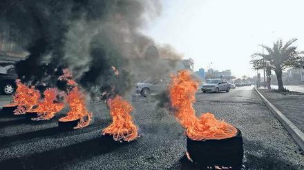 Feuer gegen die Formel 1. In Bahrain wurden aus Protest gegen das Rennen am Sonntag etliche Straßen blockiert.