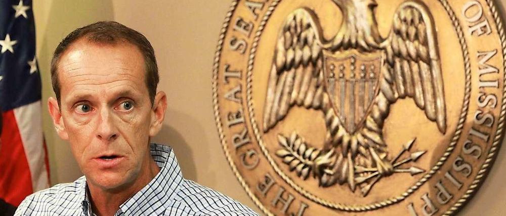 Lee County Sherrif Jim Johnson informierte die Presse über die Festnahme des mutmaßlichen Giftbriefe-Versenders.