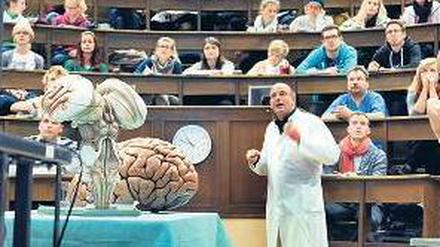 Top oder Flop. Rankings prägen das Image einer Uni – ein Fehler, meint Berlins ehemaliger Wissenschaftssenator George Turner.