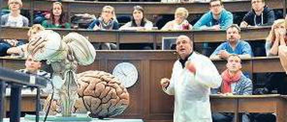 Top oder Flop. Rankings prägen das Image einer Uni – ein Fehler, meint Berlins ehemaliger Wissenschaftssenator George Turner.