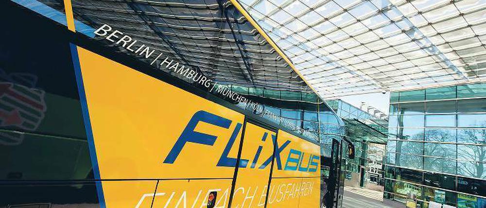 Bei der Verbindung Berlin–Hamburg mischt nun auch Flixbus mit, drei Abfahrten täglich. Fahrpreis: ab acht Euro.