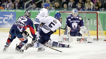 So geht's nicht weiter. Vor Spiel vier müssen sich die Eisbären vor allem mental aufrichten. 