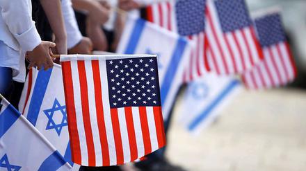 US-Präsident Obama reist nach Israel und in die Palästinensergebiete - und stellt sich den Krisen der Region.