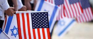 US-Präsident Obama reist nach Israel und in die Palästinensergebiete - und stellt sich den Krisen der Region.