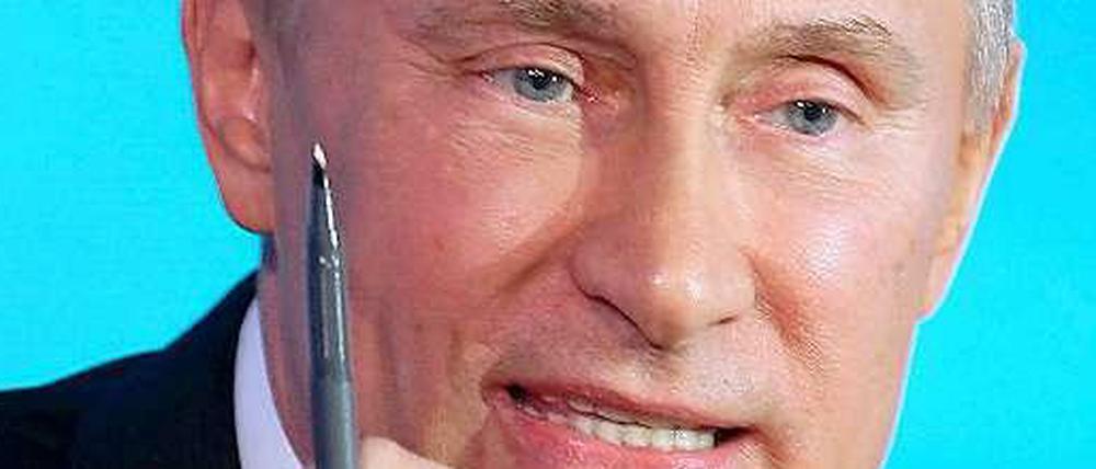 Seit Mai 2012 fährt die Putin-Administration einen nationalpatriotischen und anti-westlichen Kurs, meint Hans-Henning Schröder. 