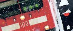 In der Schieflage. Staatsbahnen aus dem Ausland machen der Deutschen Bahn das Geschäft schwer. 2012 hat es allerdings noch zu einem Rekordgewinn gereicht. Foto: dpa