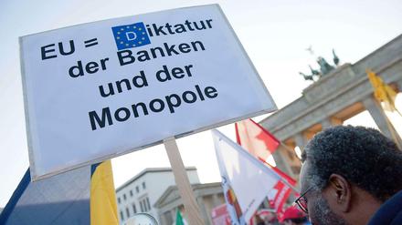 Die Euroskepsis in Deutschland wächst - und könnte zu einem Problem für Merkel werden.