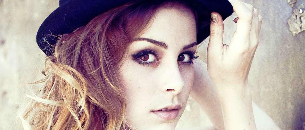 Frau mit Hut. Ende letzten Jahres veröffentlichte Lena ihr drittes Album "Stardust".