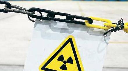 Warnung vor Atommüll. Fürs erste kommt er nicht mehr nach Gorleben. Foto: pa-dpa