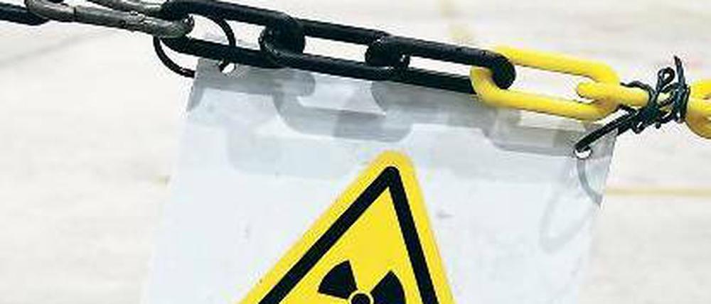 Warnung vor Atommüll. Fürs erste kommt er nicht mehr nach Gorleben. Foto: pa-dpa