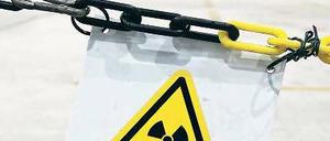 Warnung vor Atommüll. Fürs erste kommt er nicht mehr nach Gorleben. Foto: pa-dpa