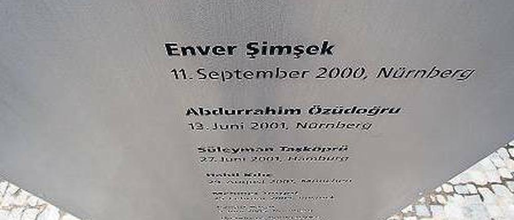 Eine Gedenktafel erinnert seit letzter Woche in Nürnberg an die NSU-Opfer.Foto: dpa