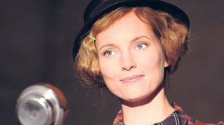 Showtime. Die Entwicklung der kecken Bürgerstochter Isa Vermehren (Nadja Uhl) zur Nonne während der Nazizeit ist das Thema im Spielfilm „Ein weites Herz“. Foto: dpa