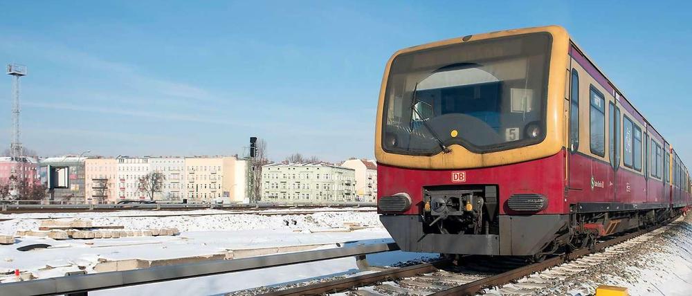 Bewerbung bei S-Bahn-Ausschreibung: „Wir streben eine Verlässlichkeit von rund 99 Prozent an“, sagte am Montag der Deutschland-Chef des Fahrzeugherstellers Bombardier, Michael Clausecker, dem Tagesspiegel. 