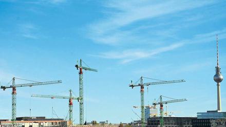 Überall in Berlin wird gebaut - jetzt soll der Alex ein neues Hochhaus bekommen. 