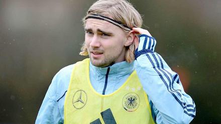 Marcel Schmelzer, 25, wechselte als Nachwuchsspieler vom 1. FC Magdeburg zu Borussia Dortmund. Dort schaffte er 2008 den Sprung in die erste Mannschaft und wurde mit den Westfalen 2011 sowie 2012 Deutscher Meister. 