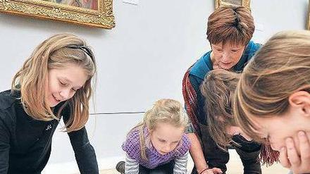 Bunter lernen. Mehr Kunstunterricht fordert Julian Nida-Rümelin, sowie mehr Sport und umfassende Projektarbeit. Ganzheitliche Bildung müsse das Ziel sein. 