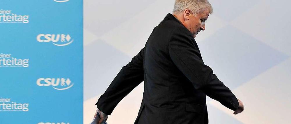 Zum Davonlaufen? Aus einem neuen Konzept für Mütterrenten wird wohl nichts mehr vor den Bundestagswahlen. Das will CSU-Chef Horst Seehofer zumindest mit Kanzlerin Angela Merkel so verabredet haben.