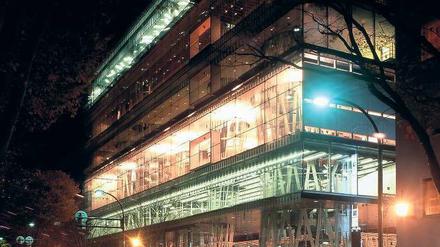 Leuchtendes Vorbild. Berühmt wurde Ito mit seiner 2001 eröffneten Mediathek in Sendai. Sie kommt ohne tragende Wände und Stützen aus. Foto: Will Pryce/picture-alliance