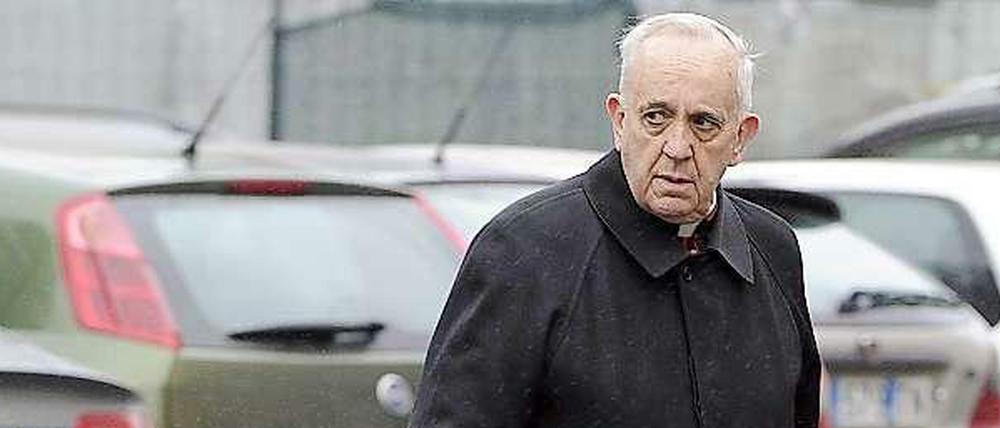 Seine Rolle während der Militärdiktatur in Argentinien ist umstritten: Papst Franziskus. 