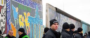 Am Freitag wurde eine erste Lücke in die Mauer gerissen. Nach Protesten wurden die Abrissarbeiten vorerst abgebrochen.