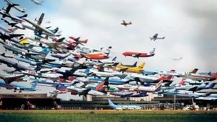 Die Fotocollage „Airport“ des Koreaners Ho-Yeol Ryu aus dem Jahr 2005. 