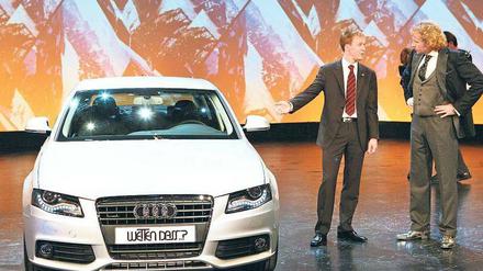 Keine Autos mehr bei „Wetten, dass..?“-Gewinnspielen. Die Kooperation mit der Firma von Christoph Gottschalk, dem Bruder von Thomas Gottschalk (re.), wird beendet. Foto: dpa