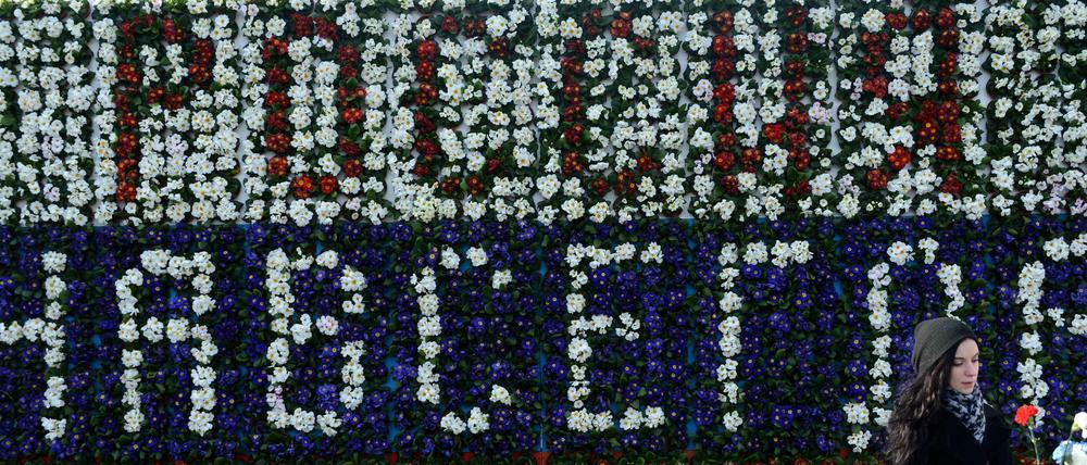 Russisch verstehen ist nicht nur in Blumenschrift schwer. Immerhin kann man mit "Russisch Fluchen" den nicht jugendfreien Worten aus dem Riesenreich auf den Grund gehen.