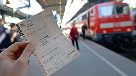 Bundesverkehrsminister Ramsauer hält höhere Ticketpreise bei der Bahn für möglich, sollte sich das Land Baden-Württemberg nicht an den Mehrkosten für Stuttgart 21 beteiligen.