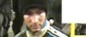 Dieser Mann wird von der Polizei gesucht.