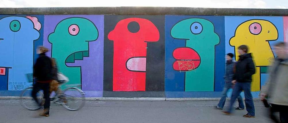 Die Bilder von Thierry Noir auf der East Side Gallery sind weltweit bekannt. Auch er will sich am Kunstexport beteiligen.
