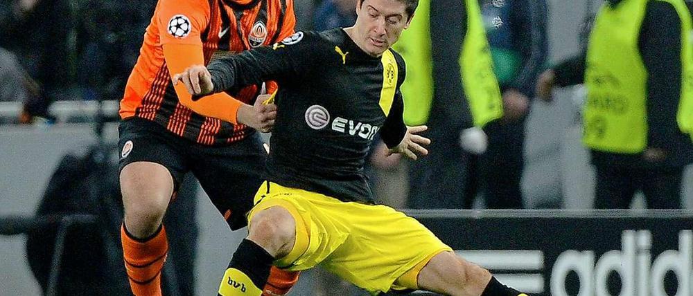 Robert Lewandowski (rechts).