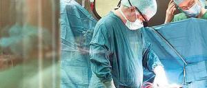 Risiko Krankenhaus. Immer wieder stecken sich Patienten mit Klinik-Keimen an. Foto: dpa
