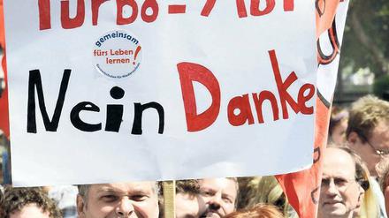 Stress. Die Umstellung auf das verkürzte Abitur ist in der Kritik. "Wo bleibt die Kindheit", fragt eine Mutter.