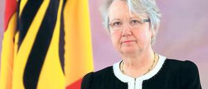Abschied mit Getöse. Bei Schavans lautstarken Unterstützern vermischen sich „Interessen und Unkenntnis“, sagt Tassilo Schmitt, Professor für Alte Geschichte in Bremen und Vorsitzender des Philosophischen Fakultätentages, dem Zusammenschluss der Philosophischen Fakultäten.