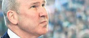 Grübeln für den Titel. Don Jackson führte die Eisbären Berlin in sechs Jahren zu vier Meisterschaften.