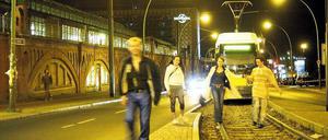 Nur nach Hause ... In einer Partynacht kann man vieles falsch machen – am Morgen danach ebenso. Foto: Ullstein