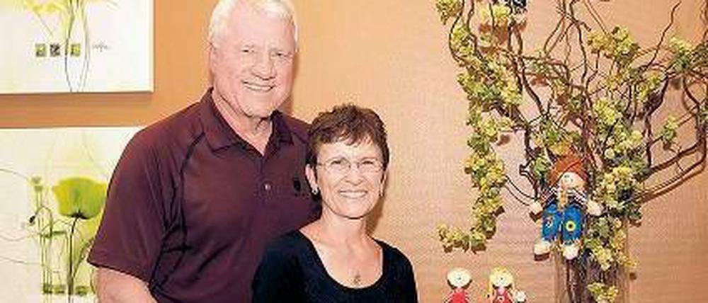 Die Erfinder. Fred und Fran Hill im Weddinger Ronald-McDonald-Haus. Die Krankheit ihrer Tochter hatte sie auf die Idee solcher Familienquartiere gebracht. 