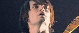 Saitenmagier. Jonny Greenwood bei einem Radiohead-Konzert in Kalifornien, 2012. 