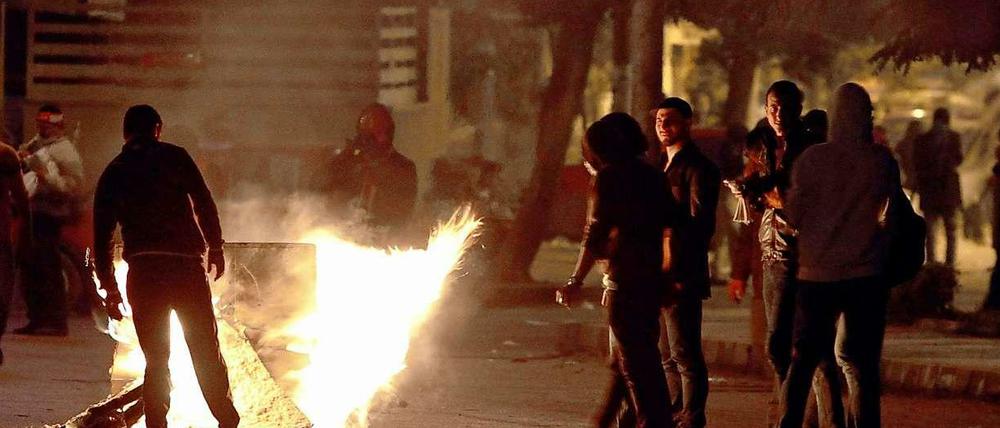 In Ägypten und Tunesien (wie hier in Kairo) gehen dieser Tage die Menschen wieder zu Tausenden auf die Straßen. Die Rede ist von einer zweiten Arabellion.