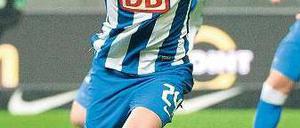 Schrei nach Toren. Herthas Peer Kluge (im Bild) erzielte gegen Kaiserslautern nach feiner Vorarbeit von Pierre-Michel Lasogga seinen dritten Saisontreffer.Foto: dpa