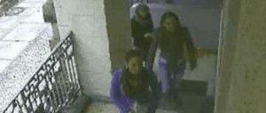 Diese Frauen werden von der Polizei als mutmaßliche Einbrecherinnen gesucht.