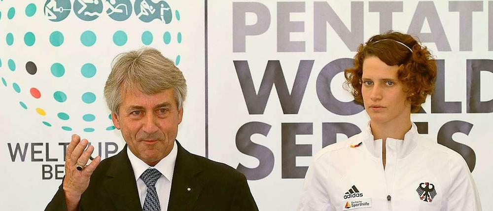 Der Präsident und seine Athletin. Klaus Schormann, 66, ist seit 20 Jahren Präsident des Weltverbands der Modernen Fünfkämpfer. Der Olympiasieg von Lena Schöneborn 2008 in Peking hat seiner Sportart auch in Deutschland genützt.