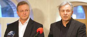 Innensenator Frank Henkel (CDU) neben dem Regierenden Bürgermeister Klaus Wowereit (SPD).